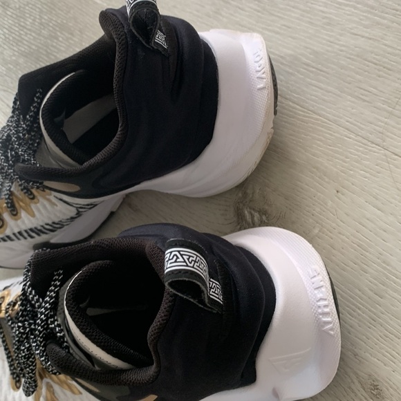 Nike Giannis immortality 2‎ - championship color size 12 - Picture 2 of 11